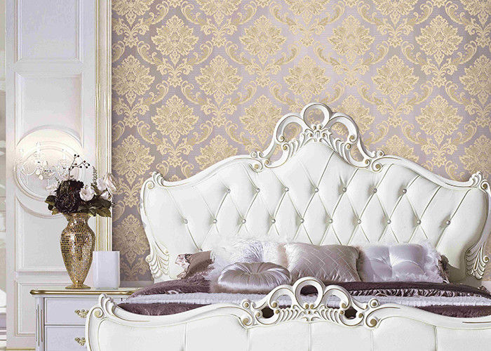 Classical Damask European Style Wallpaper 3D Effect Wall Covering For Bed / Living Room
